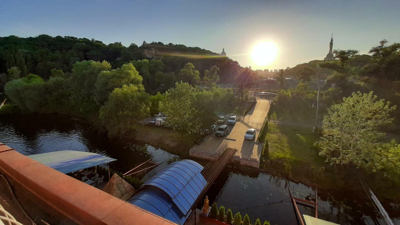 Отель Фараон Kyiv Exterior photo